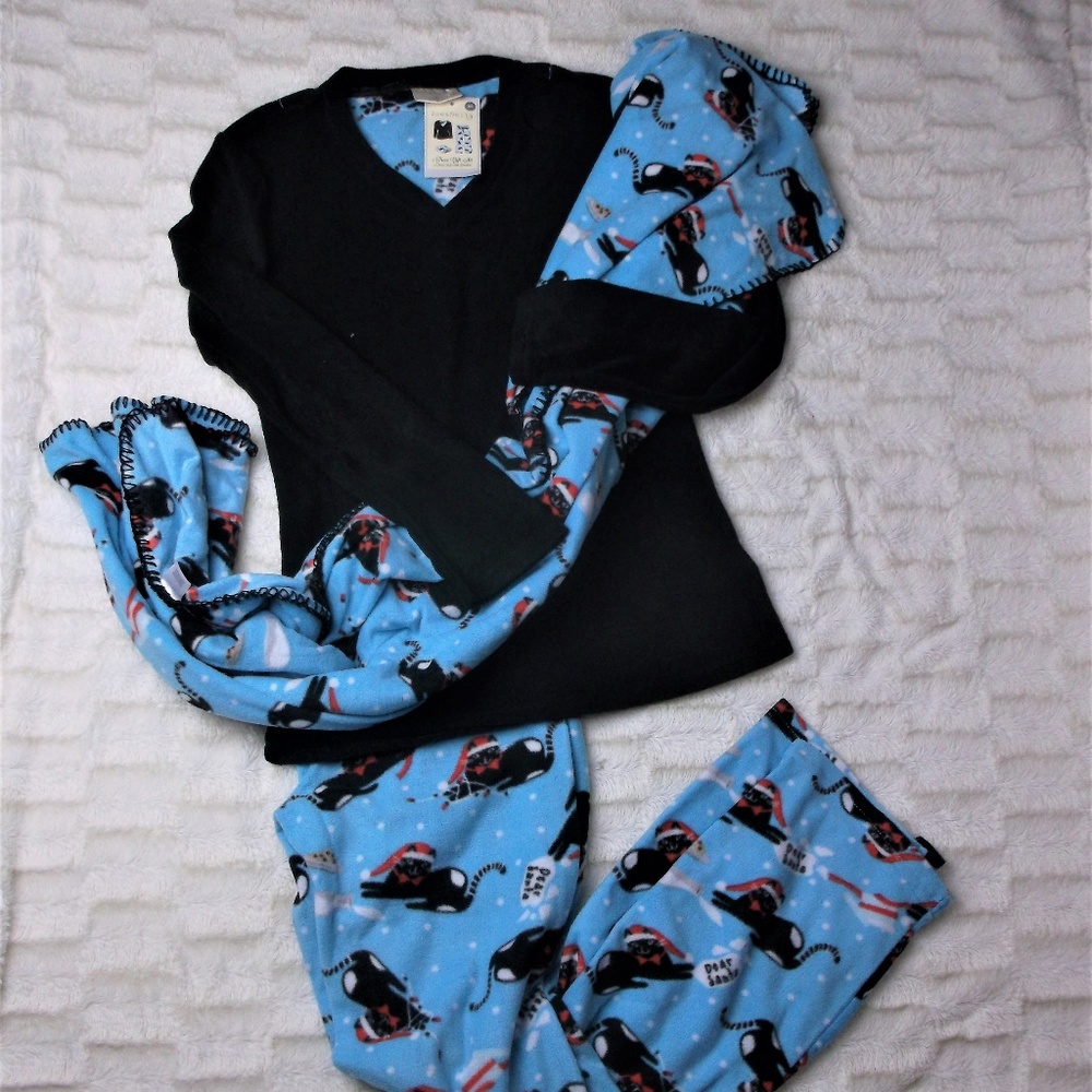 Zoe + Bella 3 piece gift PJ set Santa Cats Size XS